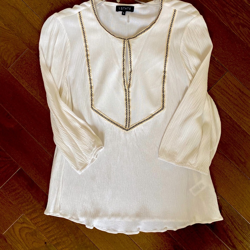 1. SLATE Women’s Split-Neck 3/4 sleeve Woven Top